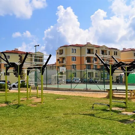 Hotel студио в Green Life Sozopol