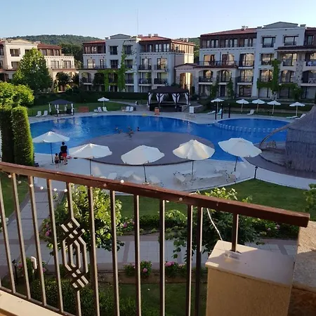 Hotel студио в Green Life 3*