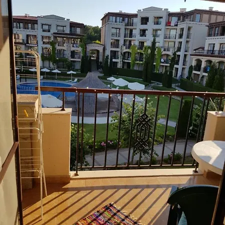 студио в Green Life 3*